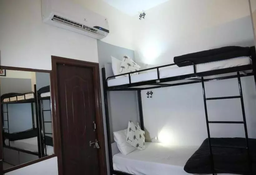 Hôtel Hostel Vostel