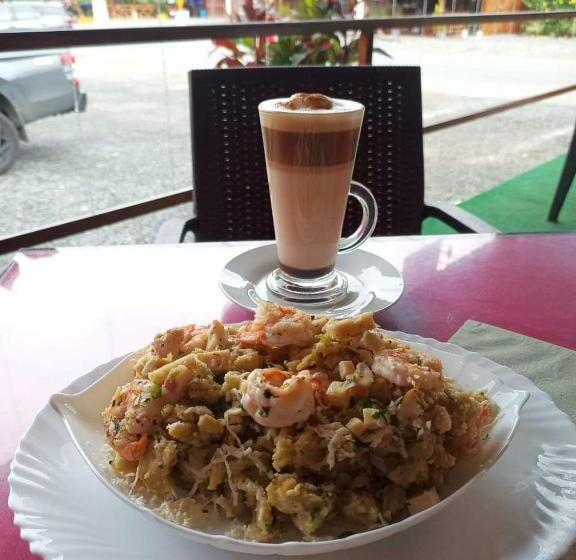 Отель Restaurante Andy