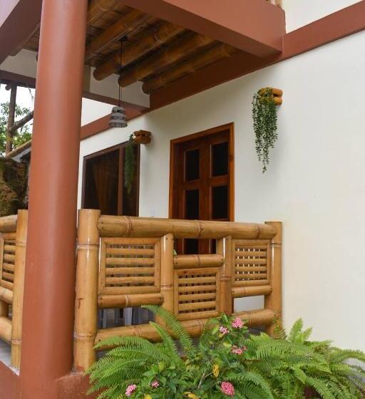 Отель Restaurante Andy