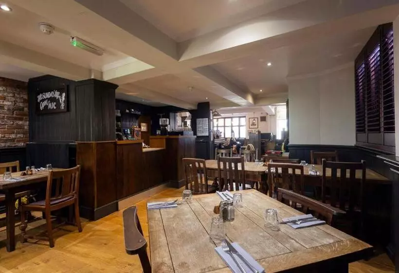 Hotelli The Crate & Apple Pub