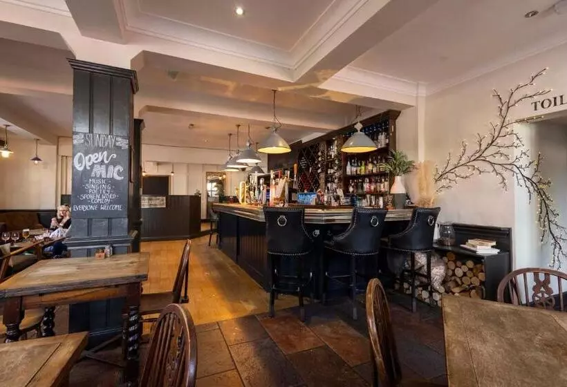 Hotelli The Crate & Apple Pub