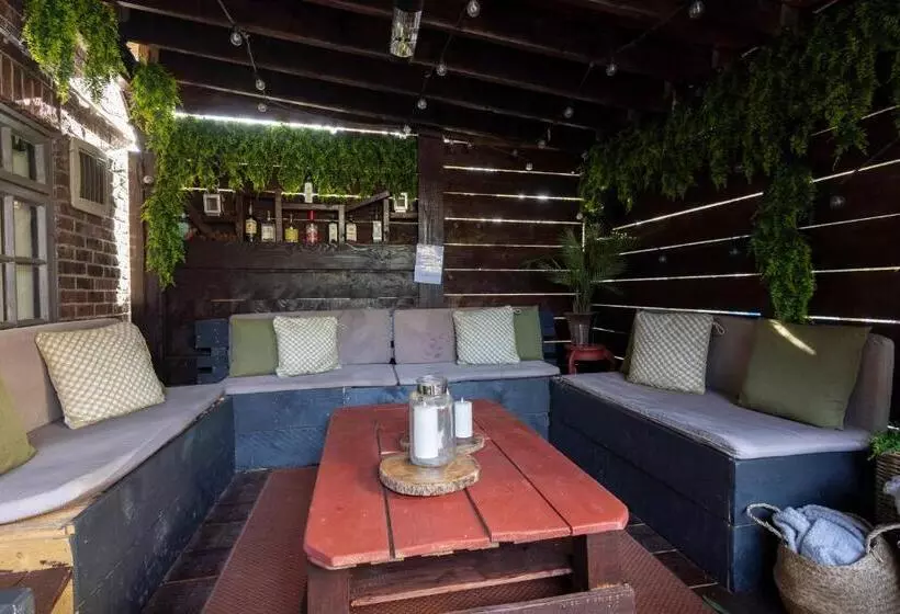 Hotelli The Crate & Apple Pub