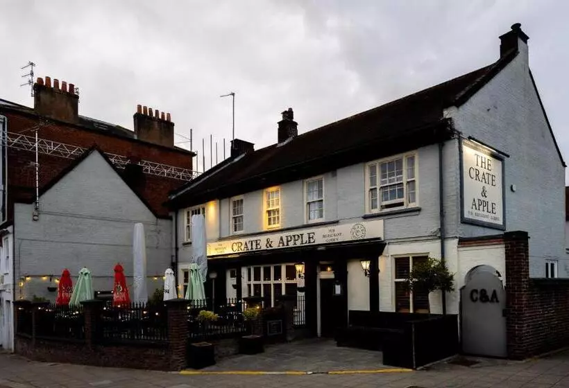 Hotelli The Crate & Apple Pub
