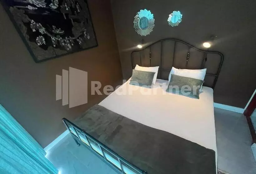 Hotel Villa Layar Selorejo Redpartner