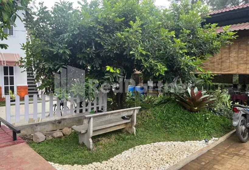 Hotel Villa Layar Selorejo Redpartner