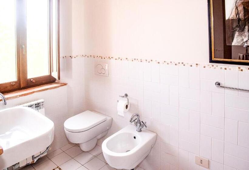 La Mela Rosa Bed & Breakfast