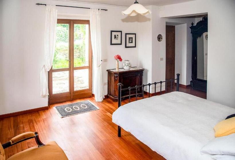 La Mela Rosa Bed & Breakfast