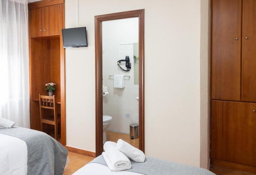 Pensión A Codeseira Melide