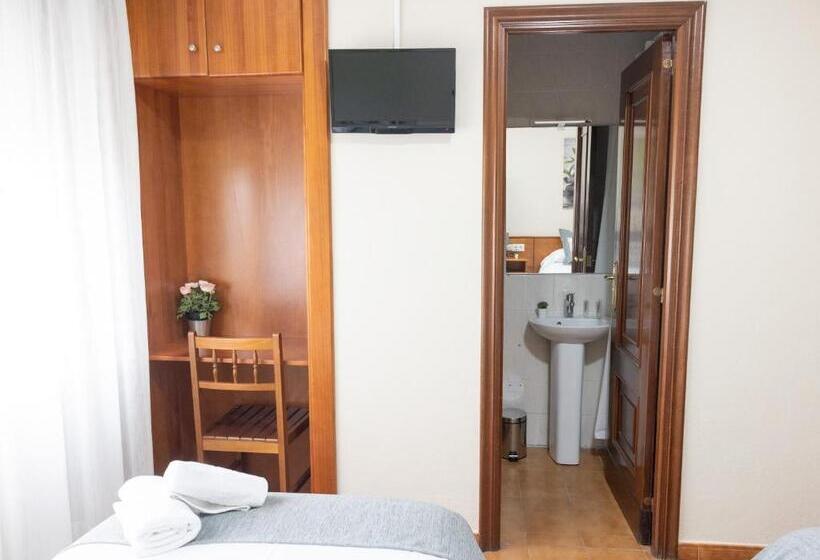 Pensión A Codeseira Melide