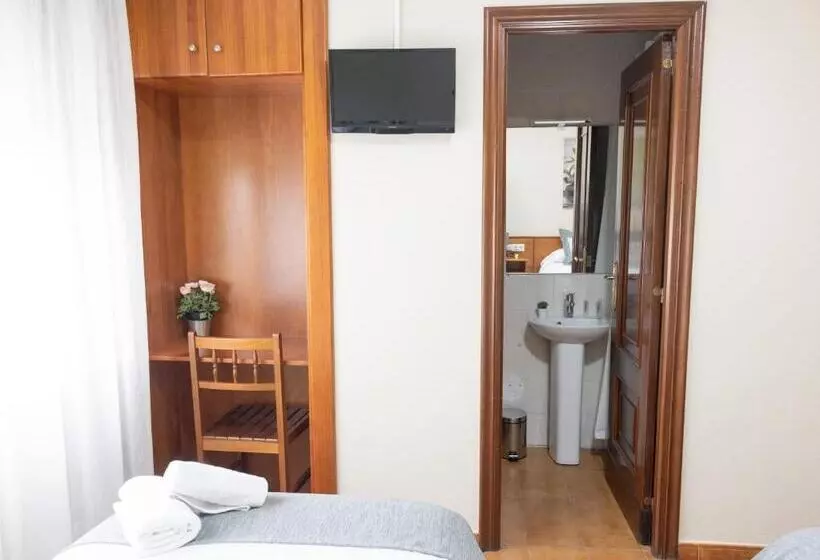 Pensión A Codeseira Melide