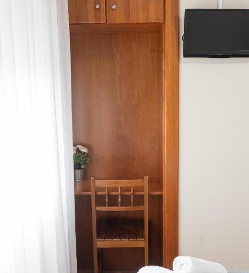 Pensión A Codeseira Melide