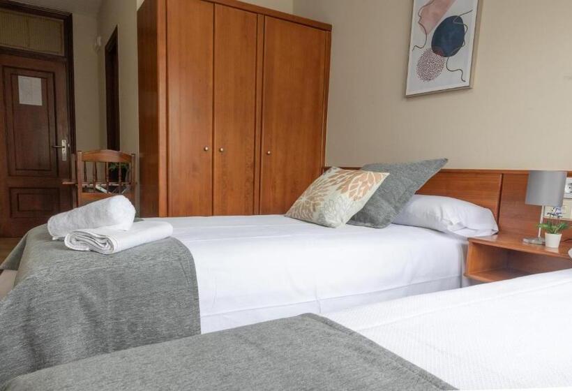 Pensión A Codeseira Melide