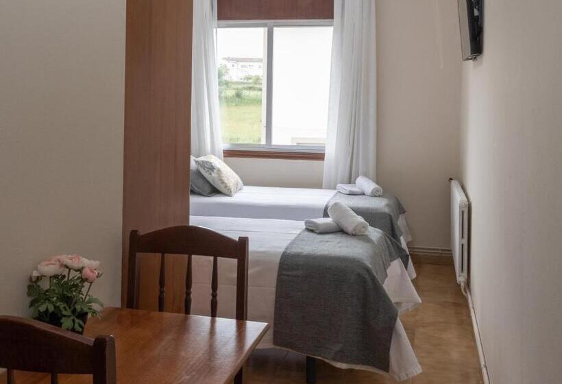 Pensión A Codeseira Melide