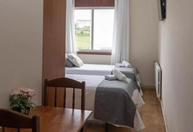 Pensión A Codeseira Melide