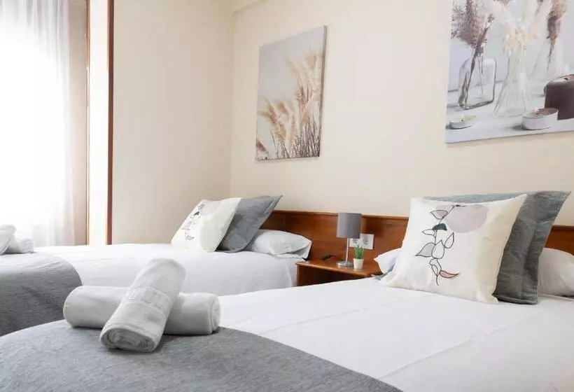 Pensión A Codeseira Melide