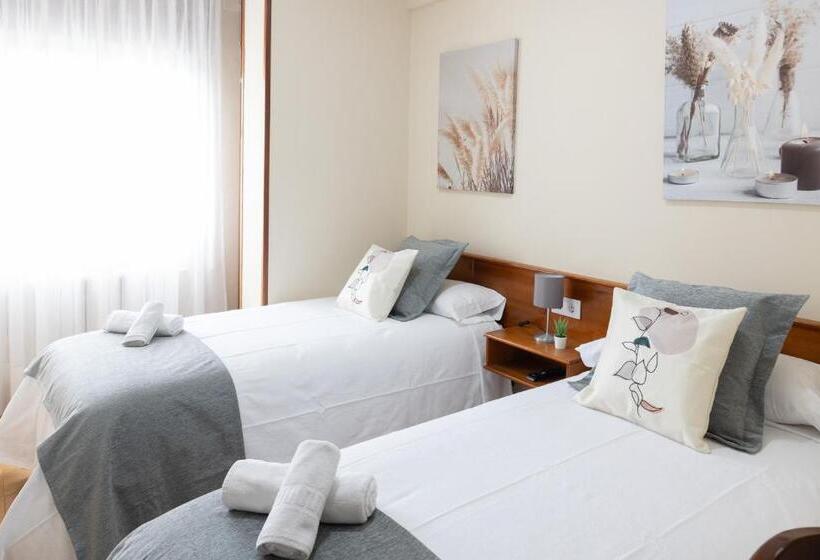 Pensión A Codeseira Melide