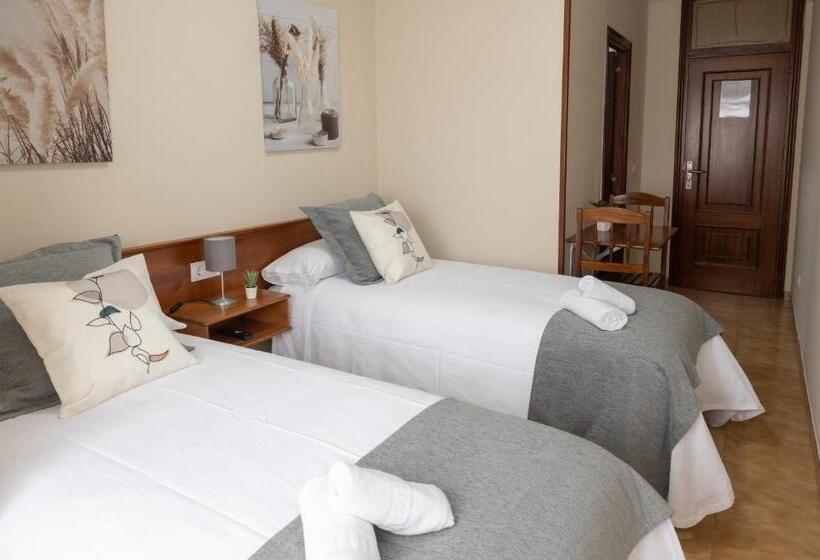 Pensión A Codeseira Melide