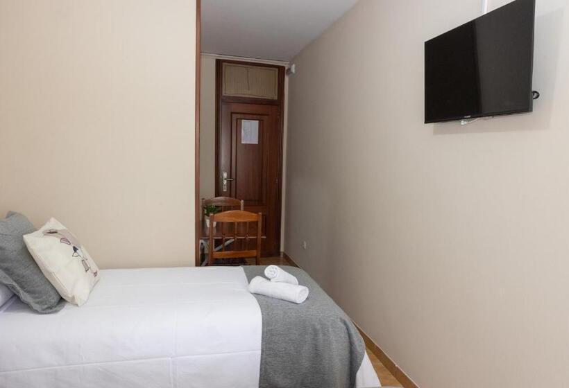 Pensión A Codeseira Melide