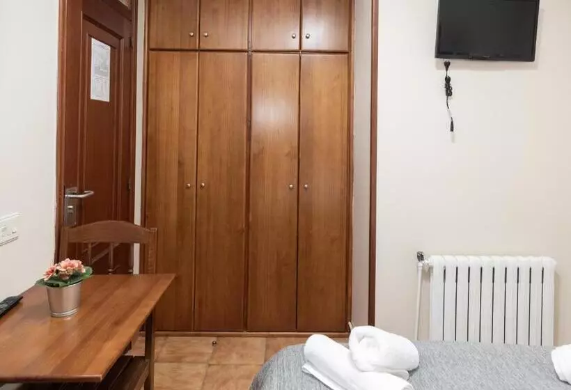 Pensión A Codeseira Melide