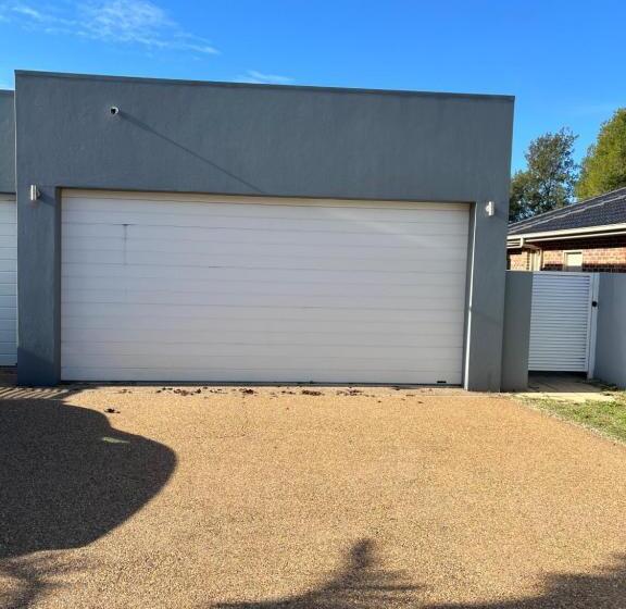 פנסיון Cozy Private Room With Secured Yard Pet Friendly