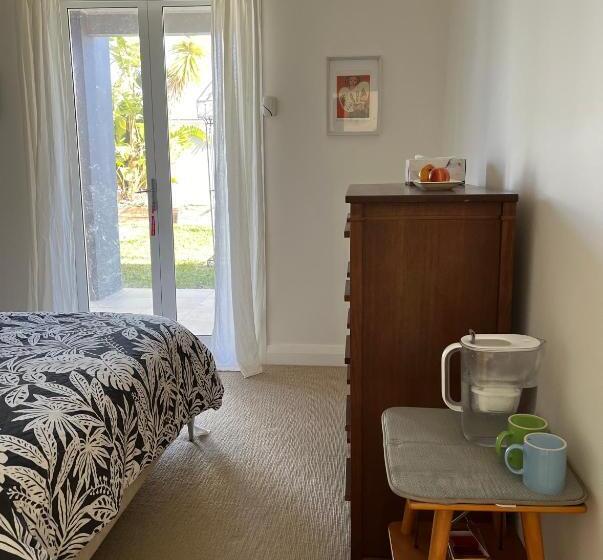 פנסיון Cozy Private Room With Secured Yard Pet Friendly