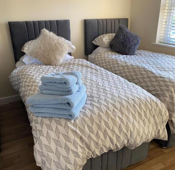 بنسيون Radiant Guest House