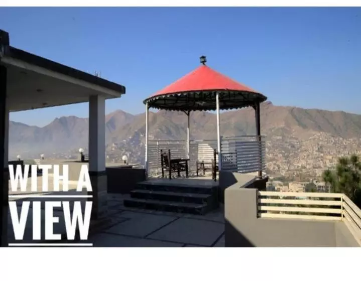 پانسیون Swat Hilltop Resort