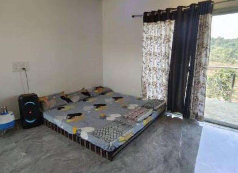 Resort Mountain View Farm & Camping Pali