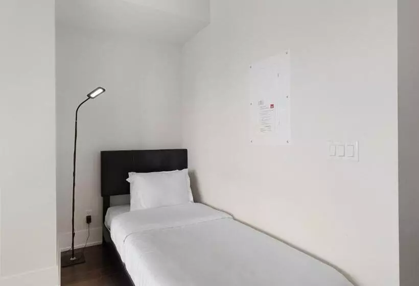 Executive Suite Lakeview Free Parking