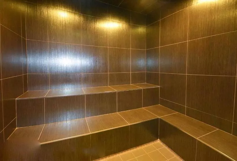 Executive Suite Lakeview Free Parking