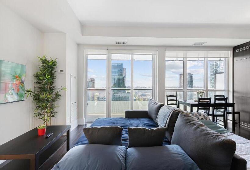 Executive Suite Lakeview Free Parking