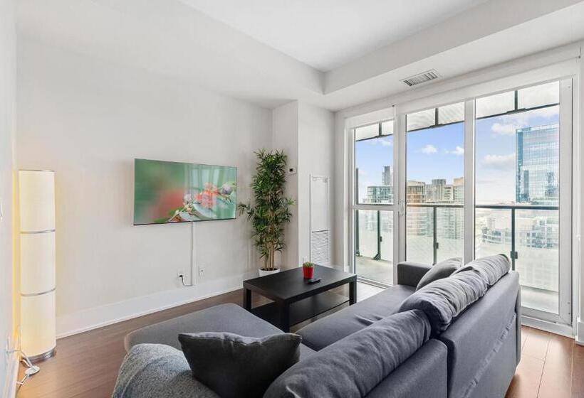 Executive Suite Lakeview Free Parking