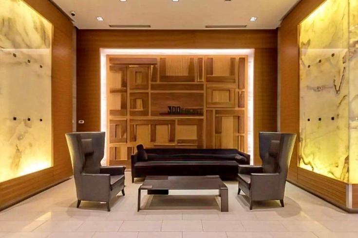 Executive Suite Lakeview Free Parking