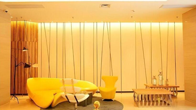 Echeng Hotel Qinzhou Bay Plaza East High Speed Railway Station