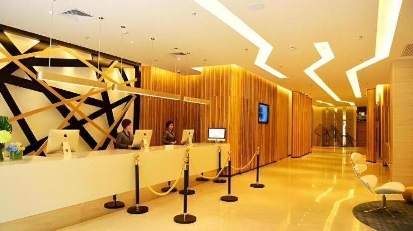 Echeng Hotel Qinzhou Bay Plaza East High Speed Railway Station