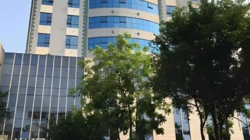 Echeng Hotel Qinzhou Bay Plaza East High Speed Railway Station