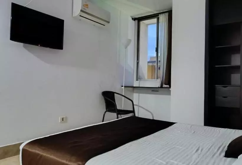 هتل Ariston Cali
