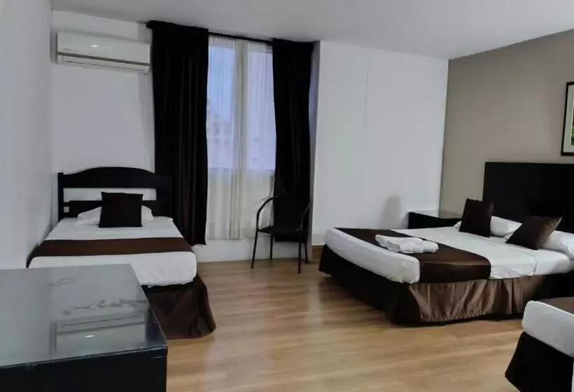 هتل Ariston Cali