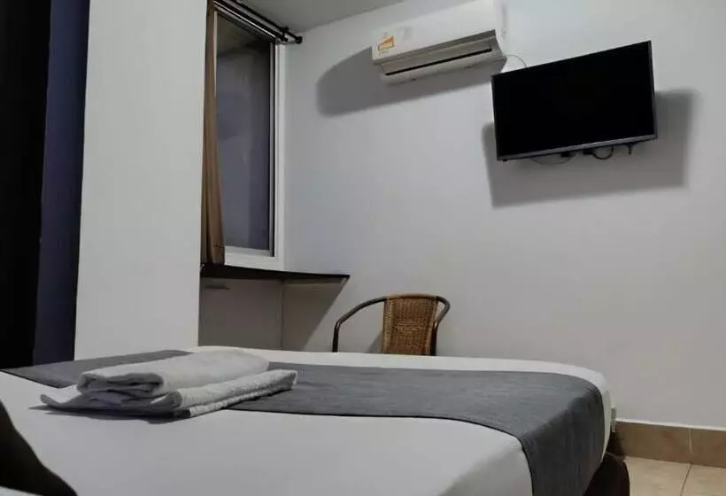 هتل Ariston Cali