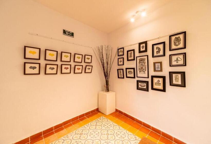 هتل Empyrean Art Deco