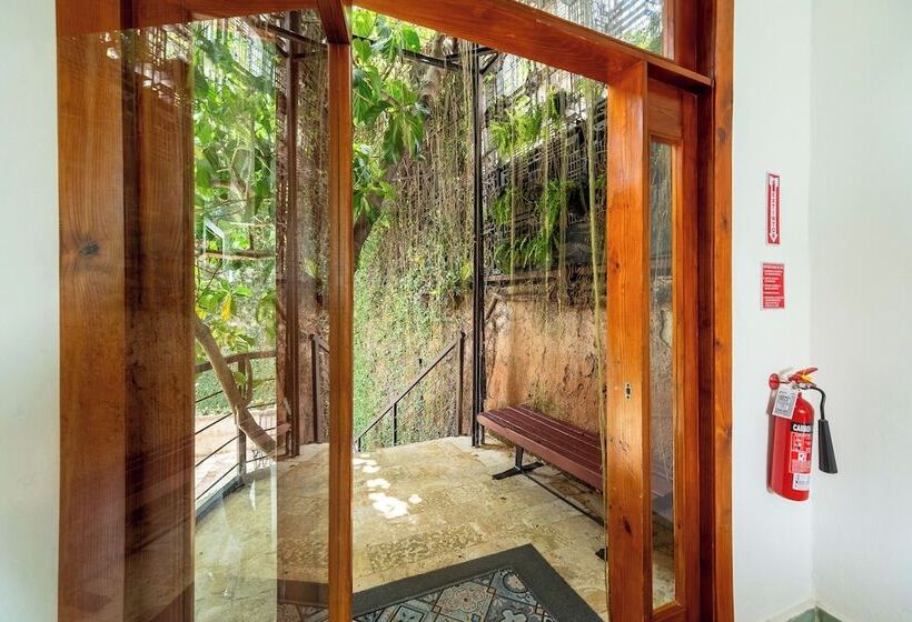 هتل Empyrean Art Deco