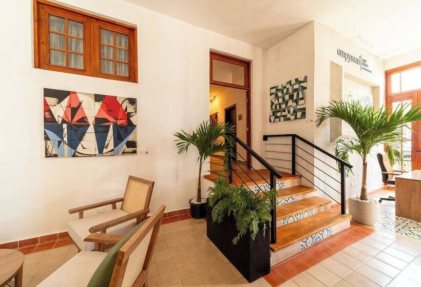 هتل Empyrean Art Deco