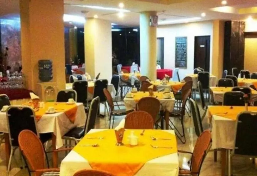 Hotelli Royal Denai View