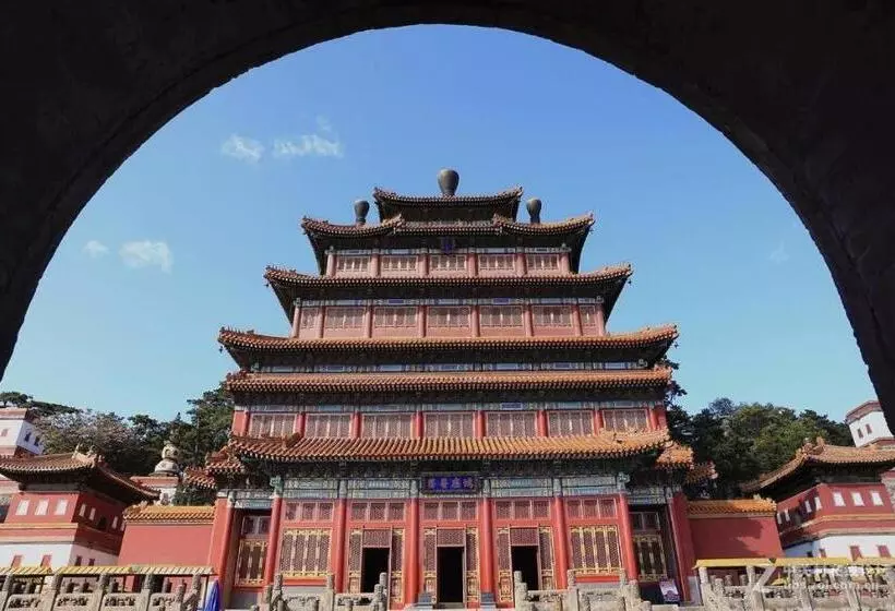 Lavande Hotel Chengde Mountain Resort Railway Station