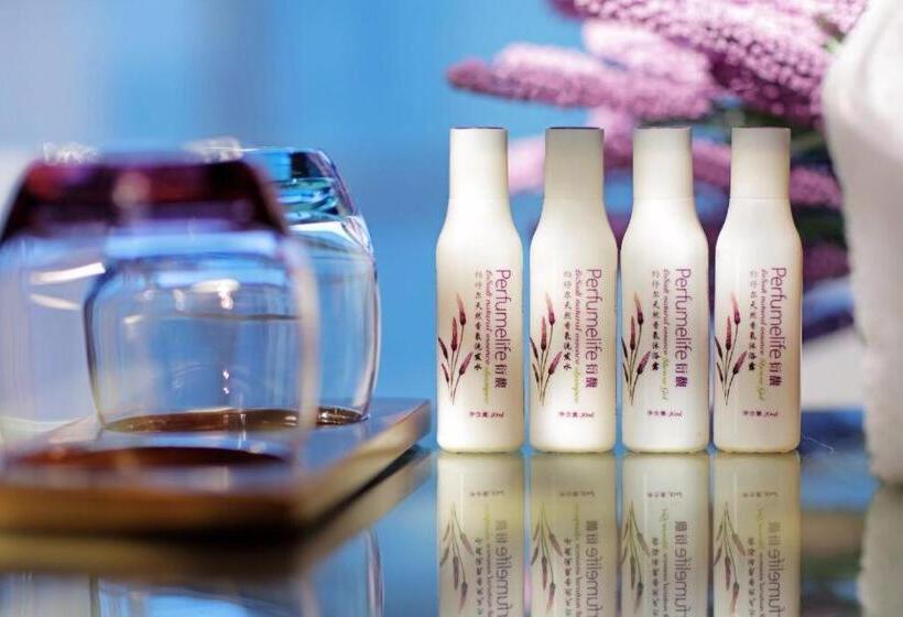 Lavande Hotel Chengde Mountain Resort Railway Station