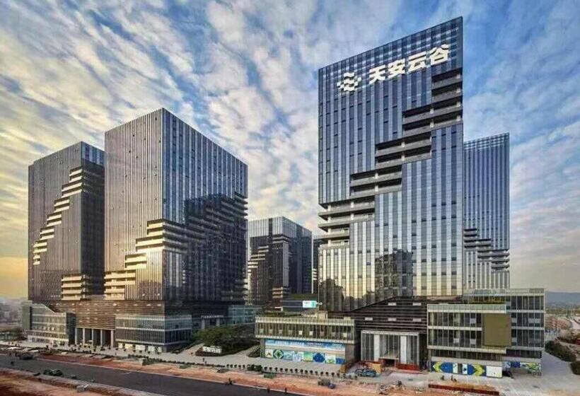 Lavande Hotel Shenzhen North Station Huawei Gangtou Metro Station