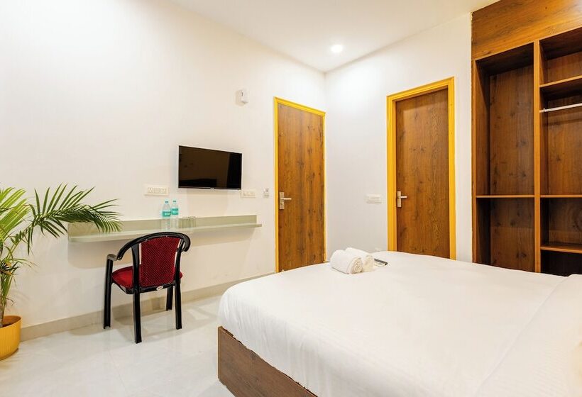 Lime Tree Hotel Genpact Vatika Chowk