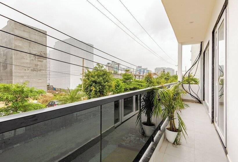 Lime Tree Hotel Genpact Vatika Chowk