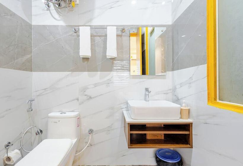 Lime Tree Hotel Genpact Vatika Chowk