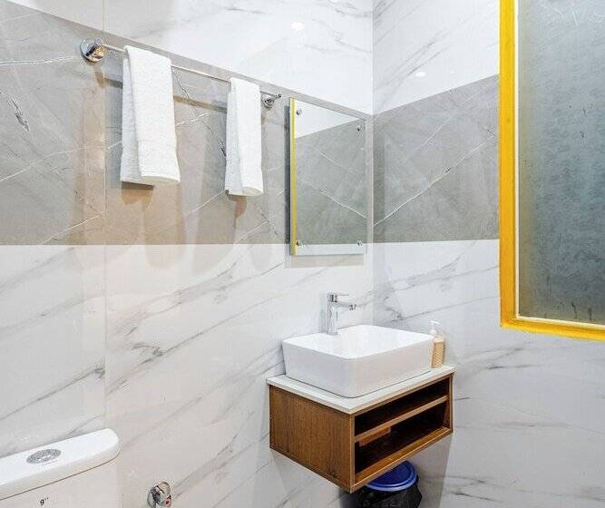 Lime Tree Hotel Genpact Vatika Chowk